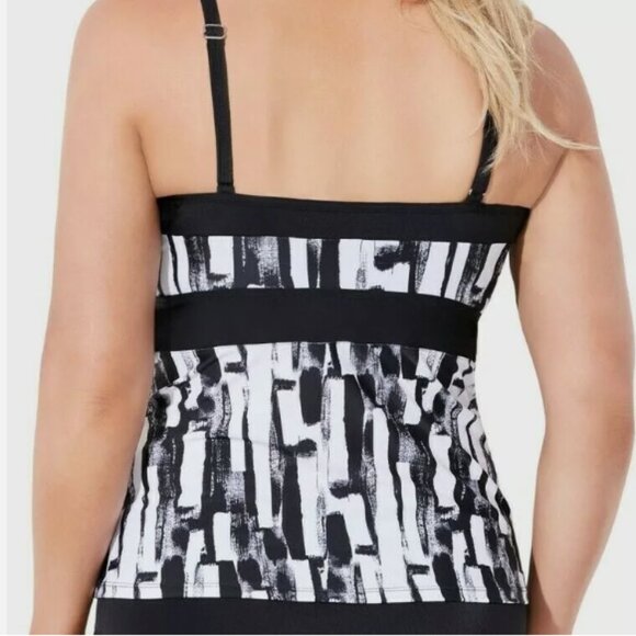 Aquabelle Swimsuits for All Plus Size Tankini Top with Mesh Inset Size 24 - Picture 3 of 10